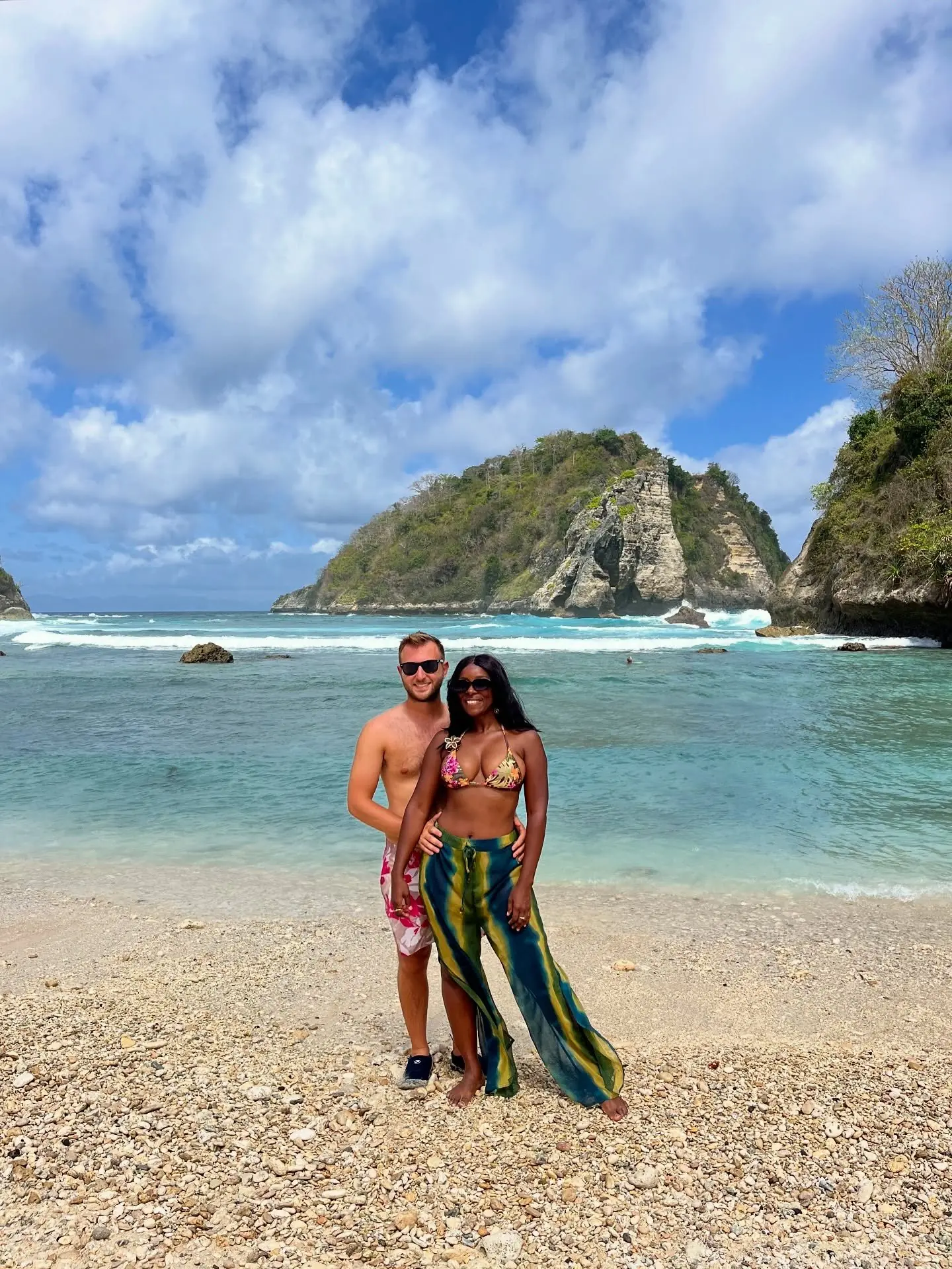 Atuh Beach couple