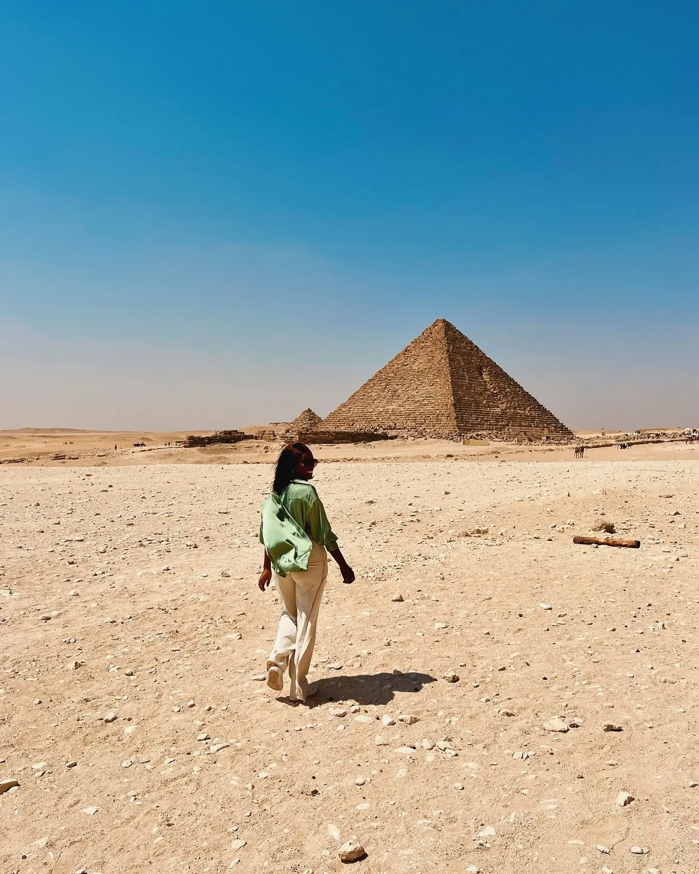 Walking toward the Pyramid of Menkaure
