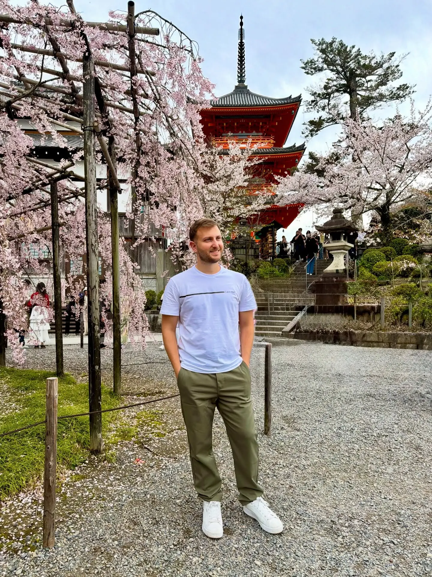 Andrew below the Kiyomizu-dera pagoda